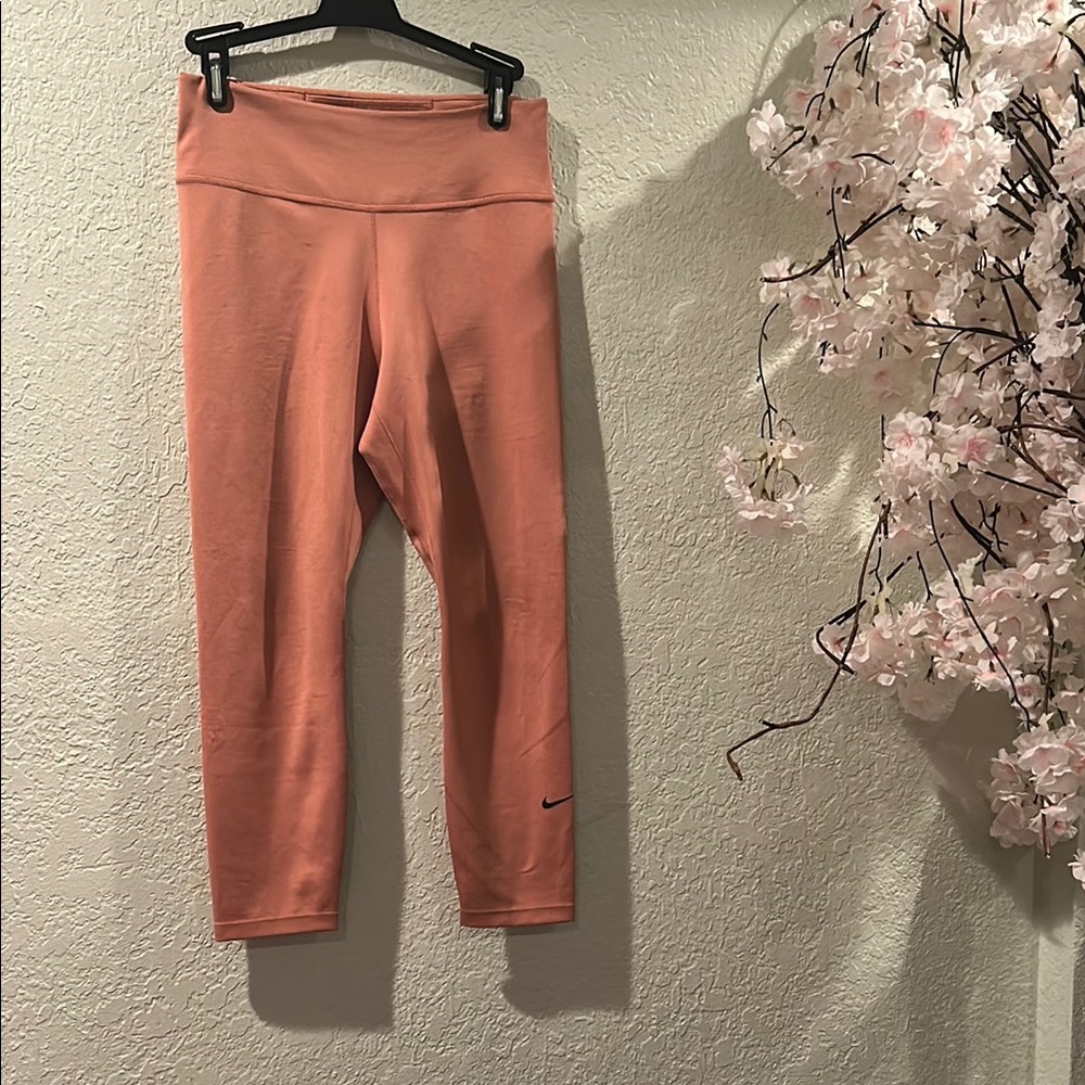 Nike Peach Women's Jeggings
